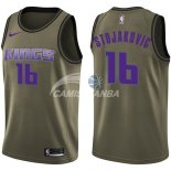 Camisetas NBA Salute To Servicio Sacramento Kings Peja Stojakovic Nike Ejercito Verde 2018