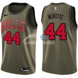 Camisetas NBA Salute To Servicio Chicago Bulls Nikola Mirotic Nike Ejercito Verde 2018